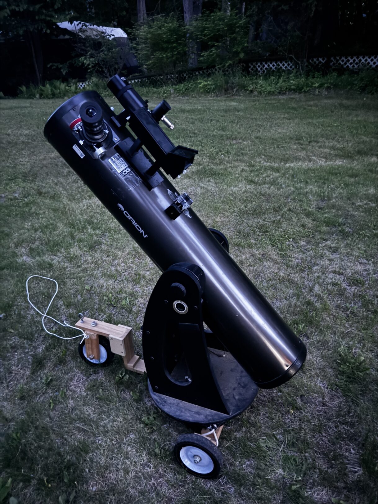 Orion XT8 8 inch Dobsonian Reflector